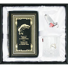 Чоловічий подарунковий набір книга "Записки про вудіння риби" в шкіряній палітурці і келих для алкоголю в футлярі