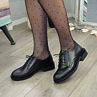 Туфли женские кожаные на маленьком каблуке, цвет черный