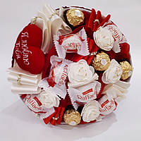 Букет из конфет с плюшевым сердцем № 1556 c