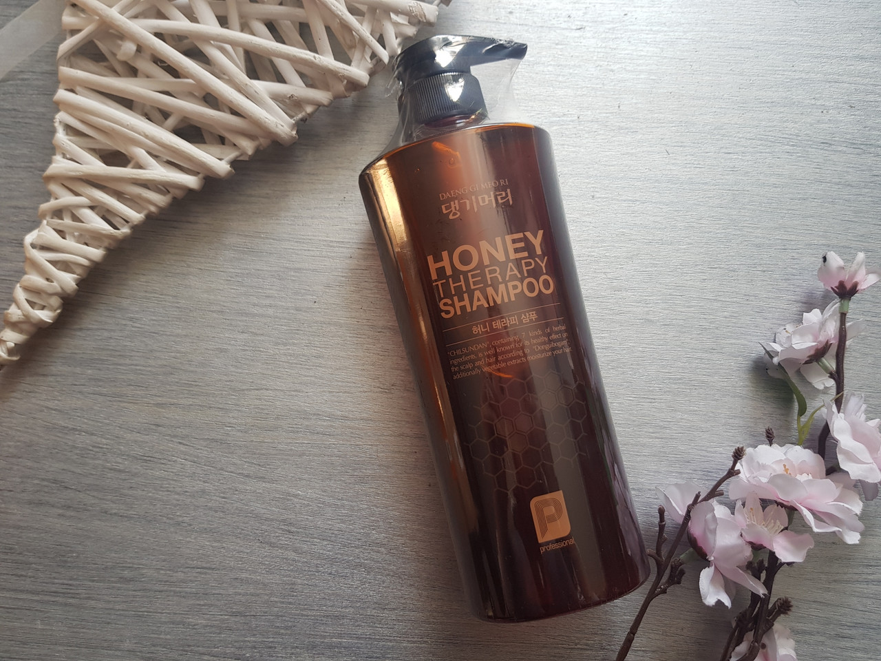 Шампунь для волосся "Медова терапія" Daeng Gi Meo Ri Professional Honey Therapy Shampoo 100 мл розлив