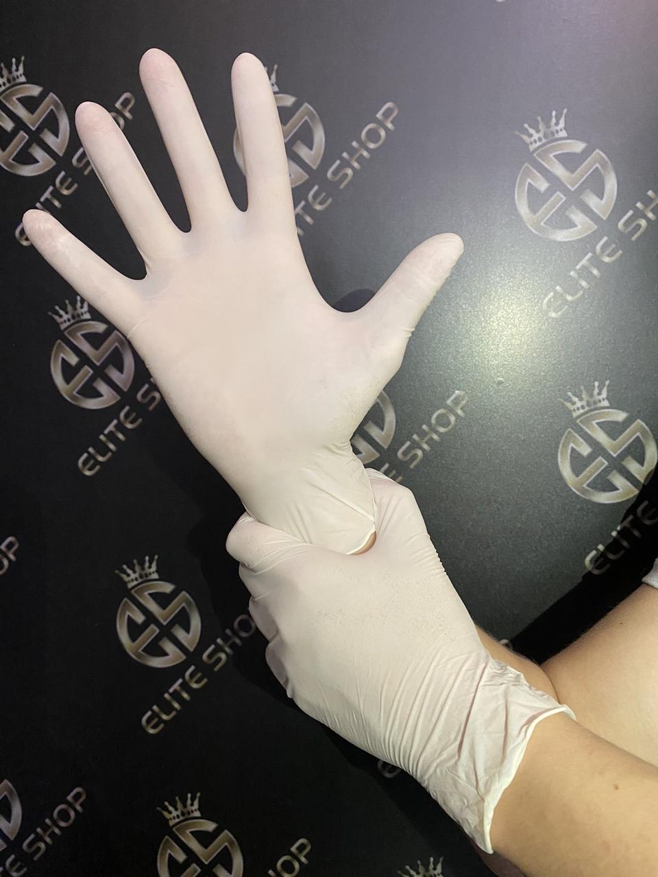 Пара латексних медичних опудрених рукавичок супер якості IGAR / Ігар 100 шт/уп розмірів S, M, L