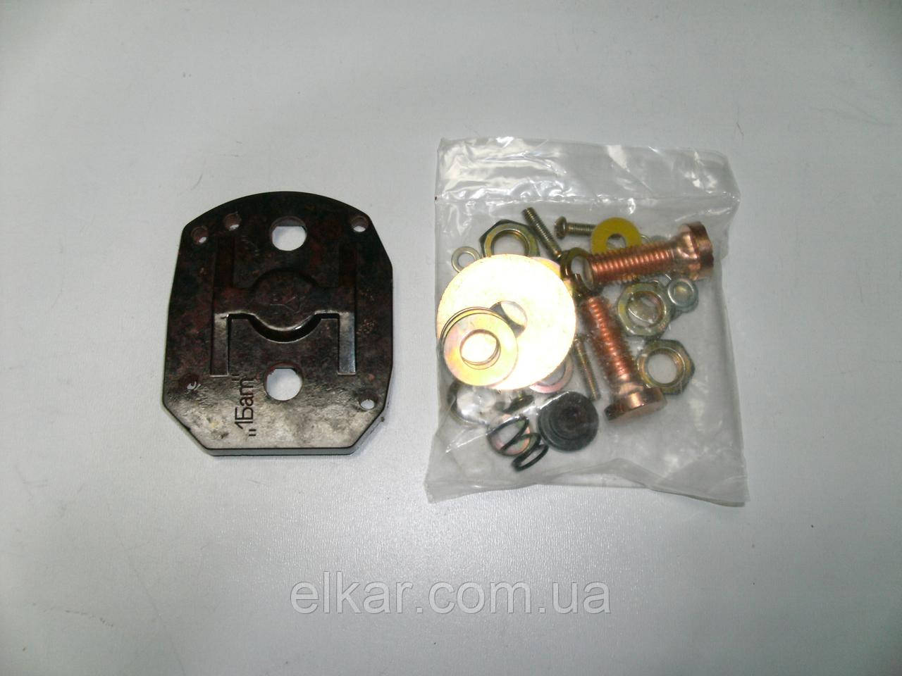 Р/к реле втягуючого СТ25-3708800 З КРИШКОЮ