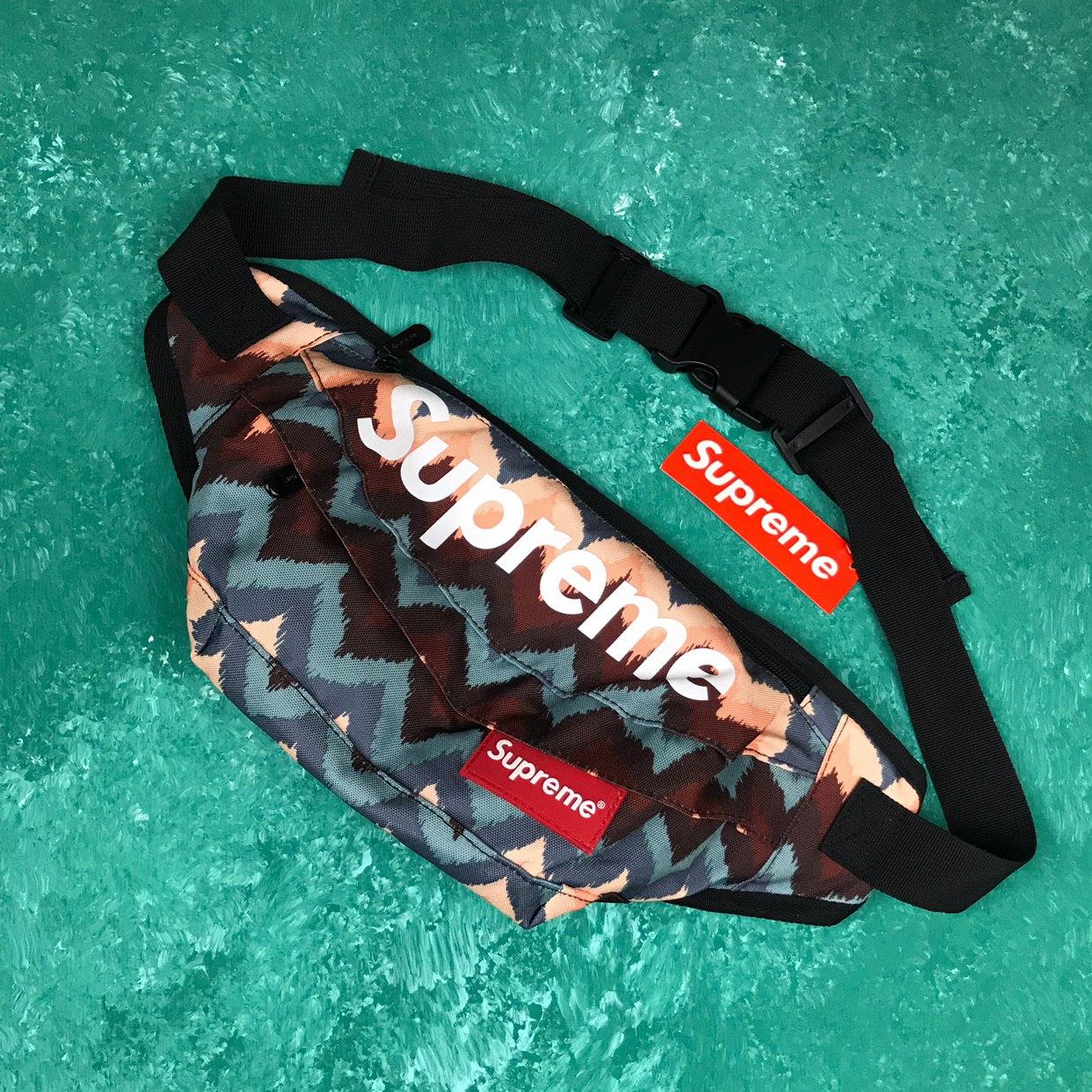 Сумка на пояс Бананка Барыжка Supreme Супрім Гори Рожевий з візерунком