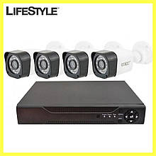 Комплект системи відеоспостереження UKC DVR D001 1mp x 4ch / Реєстратор 4-канальний 4 камери