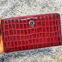 Женский лаковый кошелек красного цвета на молнии из кожи Karya 1118
