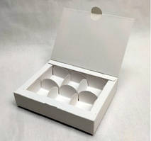 Коробка на 6 цукерок біла 11х14,5х3см