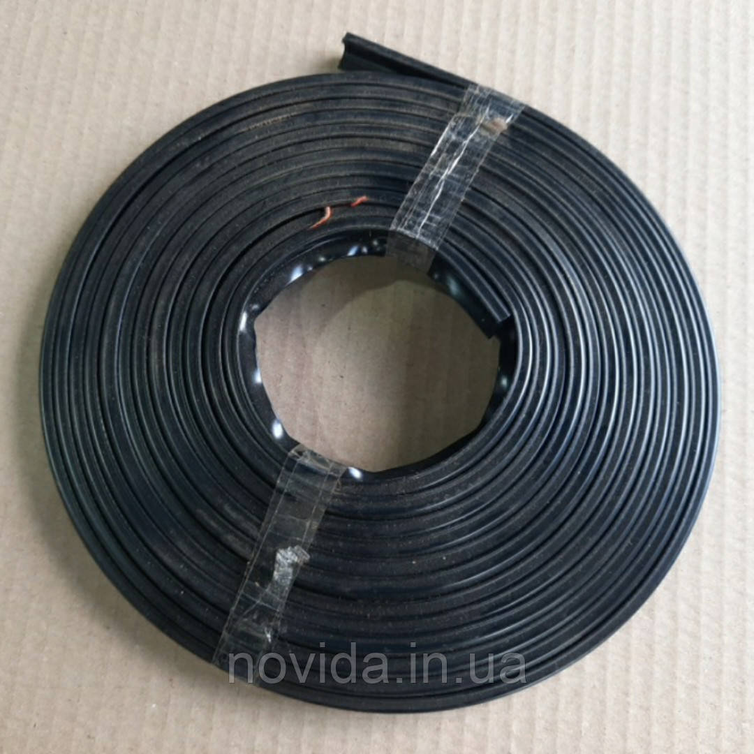 Окантовка ущільнювача лобового скла КАМАЗ чорн. (замок скла) 5, 4 м/п 5320-5206062, 5320-5206058