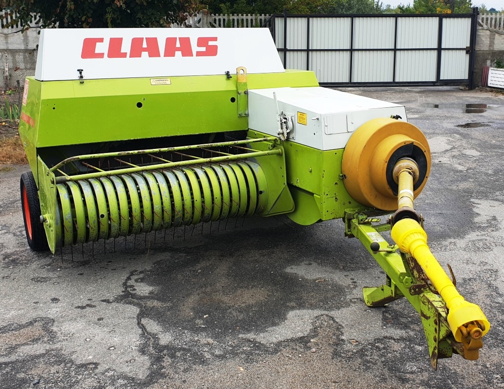 Прес-підбірник Claas Markant 41 (з рамою)