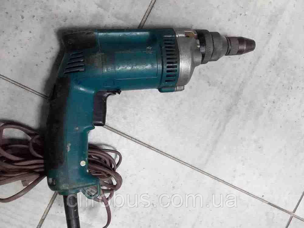 Шурупокрут Б/У Makita FS2700