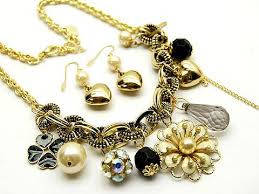 Біжутерія та аксесуари