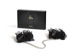 Наручники Bijoux Indiscrets - Frou Frou Organza handcuffs, атлас та органза, подарункова упаковка