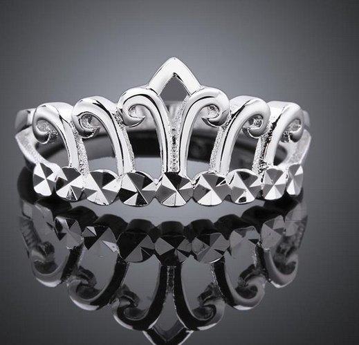 Дизайнерское посеребренное кольцо 925 Корона, 18 р.