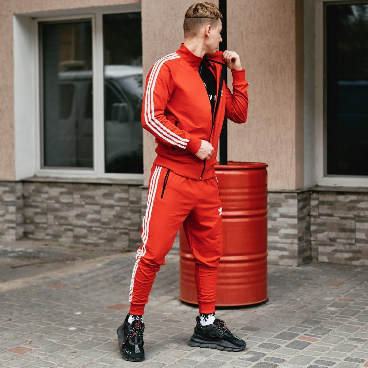 Красный спортивный костюм мужской adidas