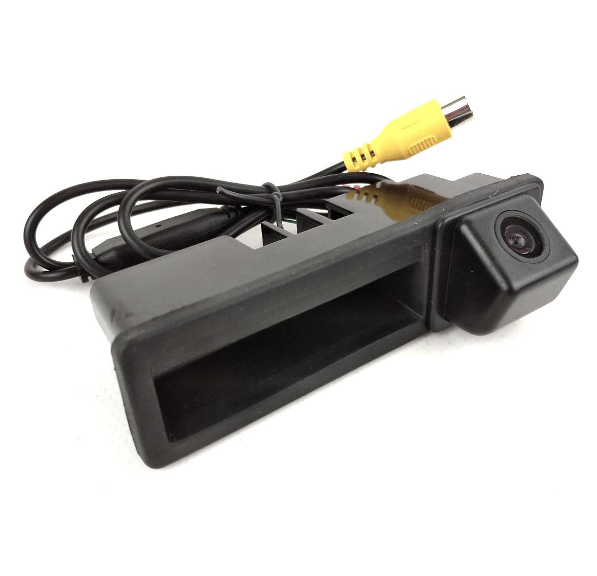 Камера заднього огляду Audi A1 A3 A4 A6 A4L A6L A7 Q3 Q5 Q7 S5 2008-2012, VW Passat Tiguan Lavida Touareg CVBS