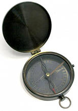 Компас с крышкой бронза