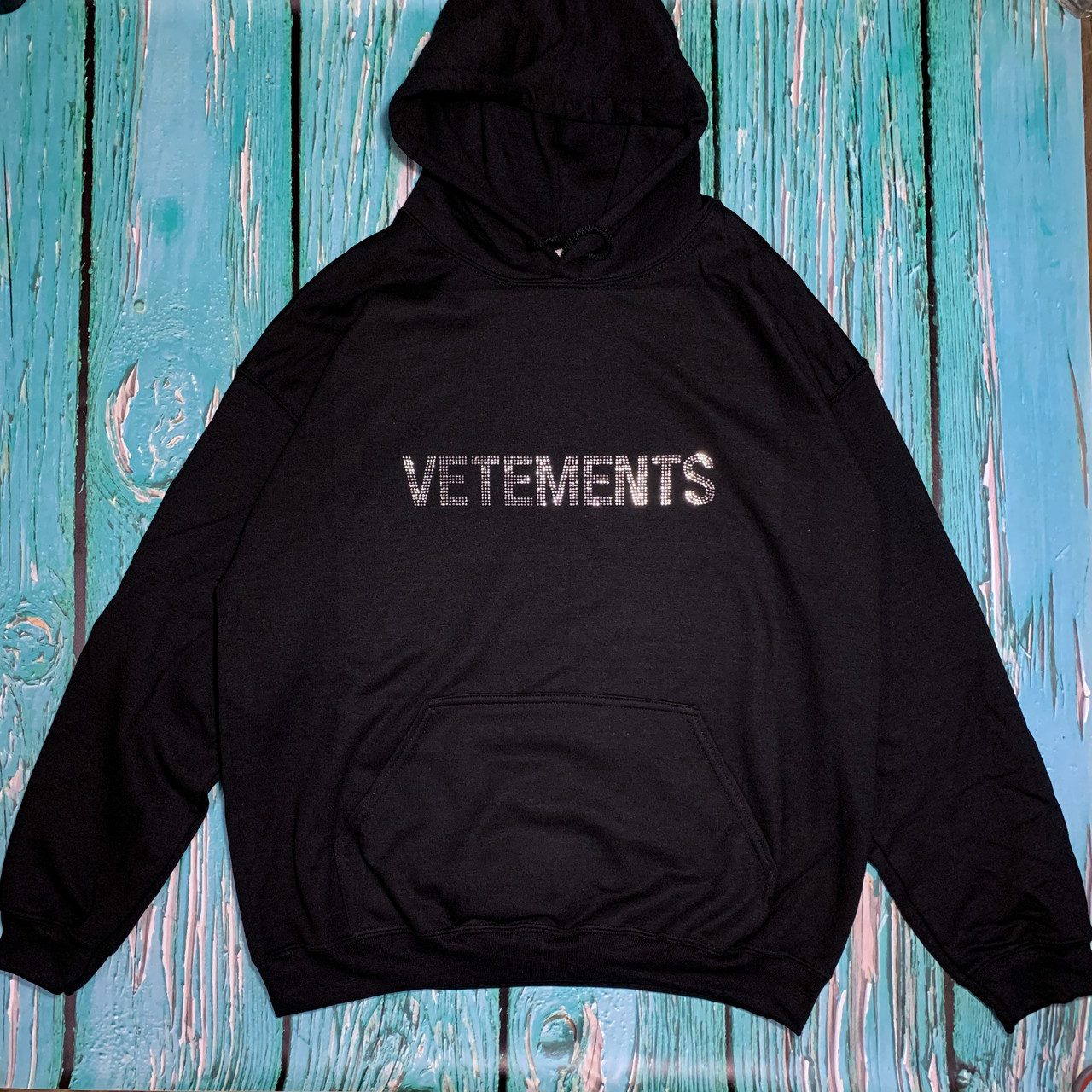 Толстовка чорна VETEMENTS зі стразами