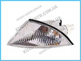 Вказівник повороту лівий Mitsubishi Carisma 95-99