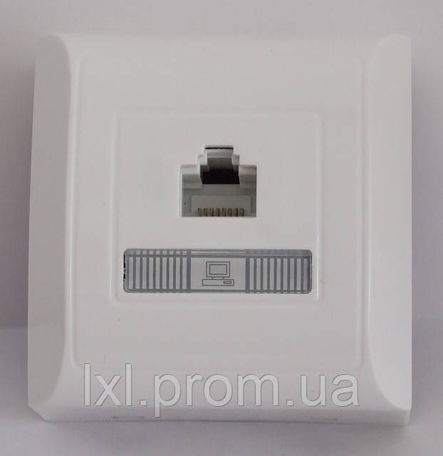Розетка комп'ютерна зовнішня кат. 5Е біла LXL TERRA