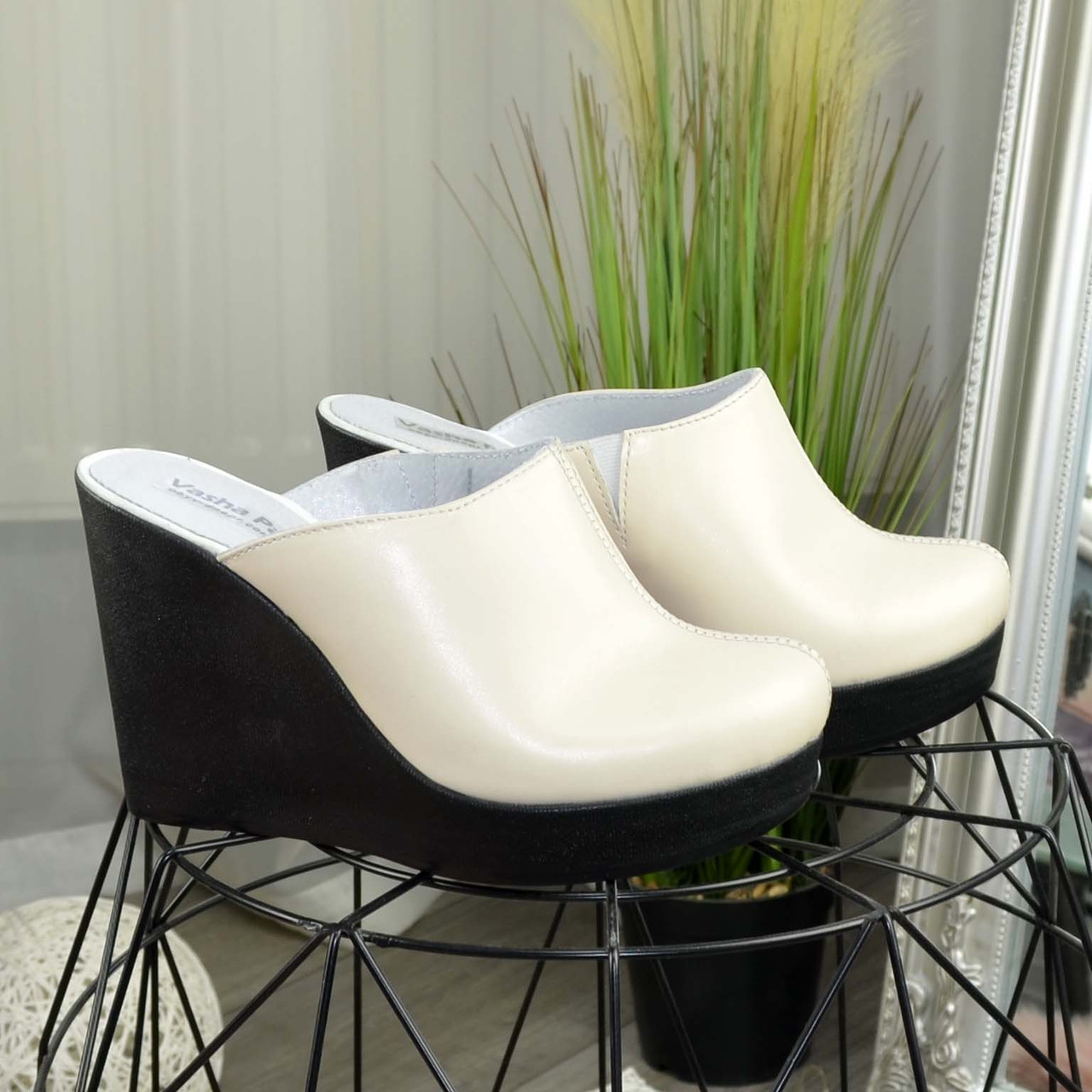 Жіночі сабо на платформі з натуральної шкіри бежевого кольору. 37 розмір, фото 1