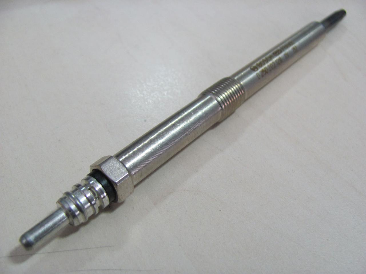 Свічка розжарювання Renault Trafic | Opel Vivaro | 2.5dCi | BOSCH 0250202128