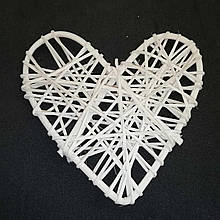 Сердце з ротанга 10 см айвері