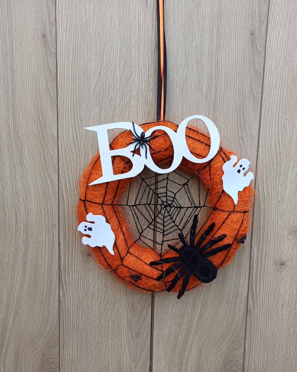 Декоративний вінок до Хеловіну (Хеллоуїну) з павуком, павутиною та привидами - фото 3 - id-p995325234