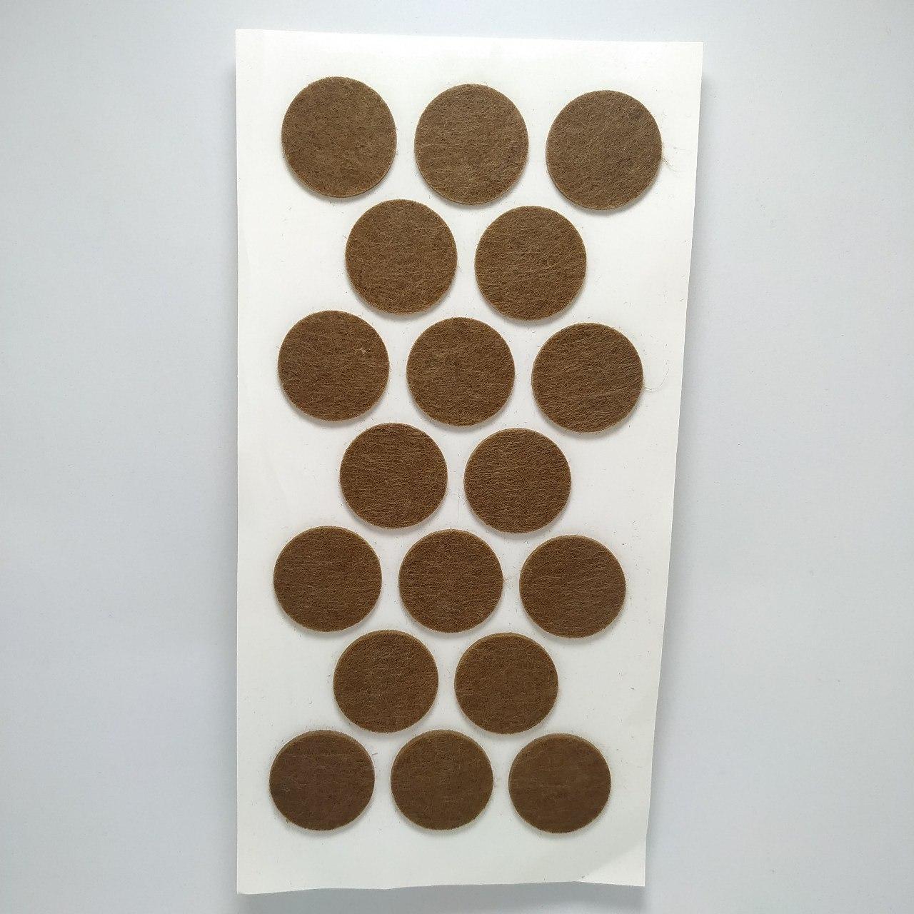 лента в рулоне. войлок самоклеющийся лента. войлочная лента самоклеющаяся. самоклеющаяся войлочная лента 6мм. накладки фетровые на ножки мебели.