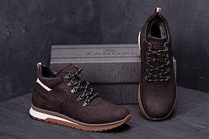 Зимові чоловічі чобітки на хутрі в коричневому кольорі натуральний нубук