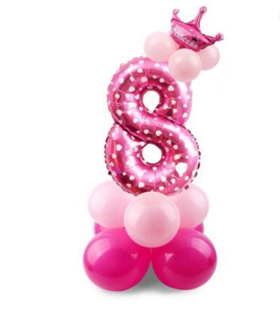 Цифра 8 з повітряних куль на День народження дівчинки + 12 куль + корона. Висота цифри 1 метр