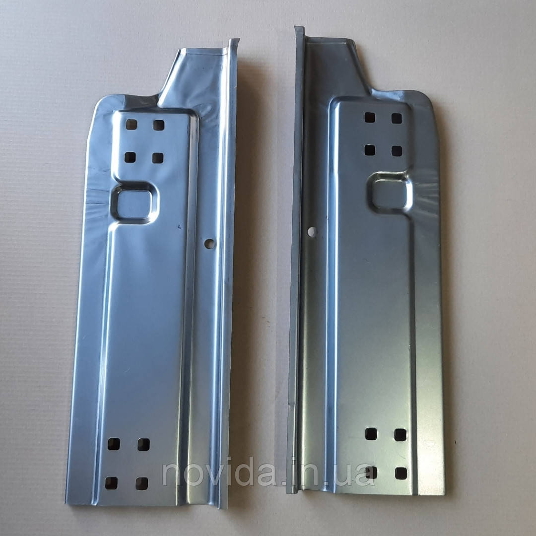 Накладка під петлі дверей КАМАЗ 5320-5400011-01+5320-5400010-01(зовніш. пара)