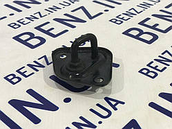 Скоба замка капота Mercedes W212, W204, C207 A2128800060
