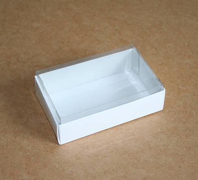 Коробка з пластиковою кришкою 95х60х30 мм.