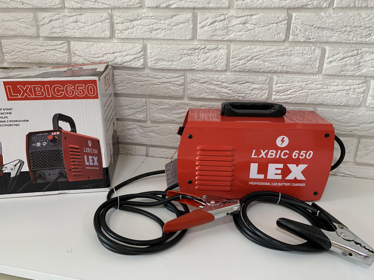 Пуско-зарядний пристрій LEX LXBIC650 : 12В / 24В