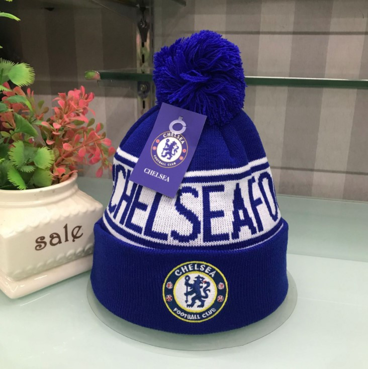 Шапка з бубоном Chelsea Челсі Блакитна