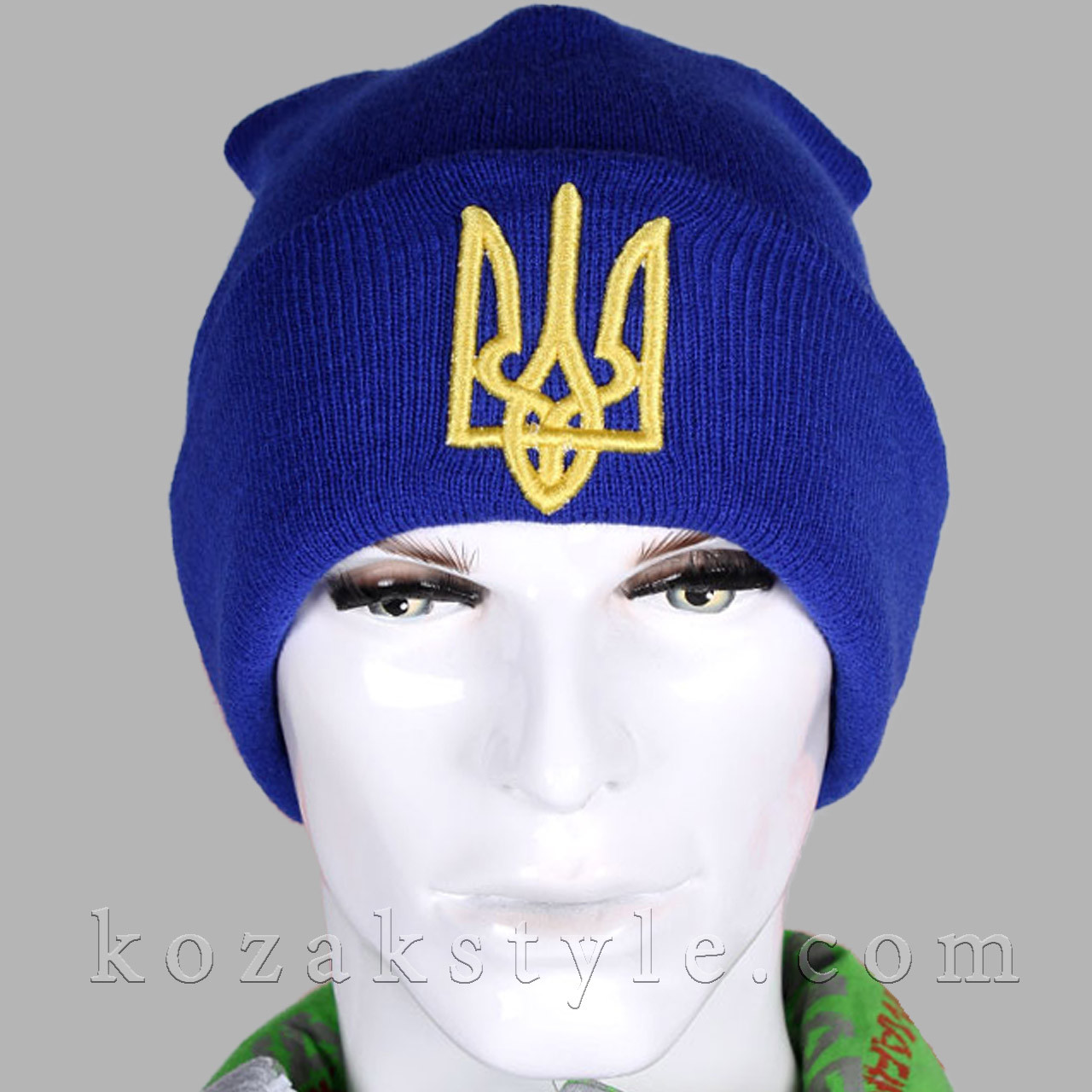 Тепла шапка  з вишитим тризубом (колір електрик)