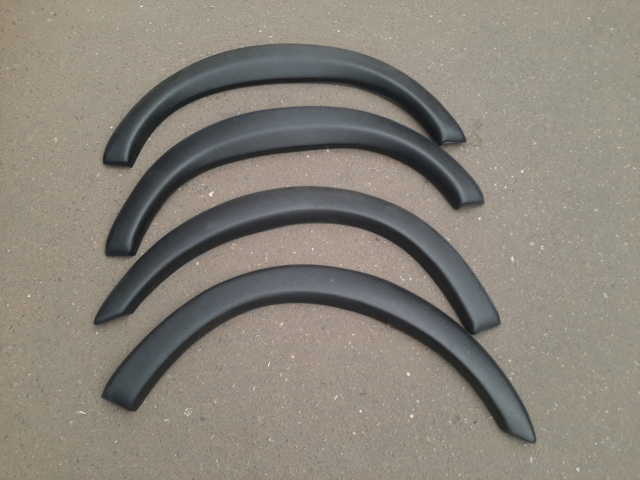 Розширювачі арок ВАЗ 2110 2111 2112. Завод Свибрань.