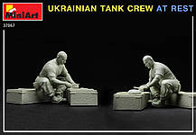 Український танк Т-64БВ з екіпажем українських танкістів на відпочинку., фото 5