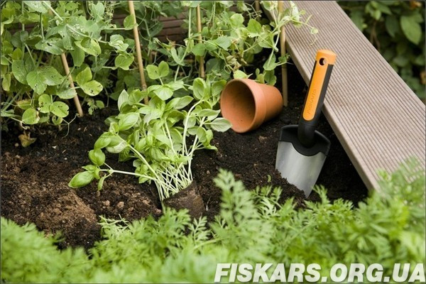 Садовый Совок Fiskars 'Premium Planters" (137200/1000726) - фото 7 - id-p1272231381