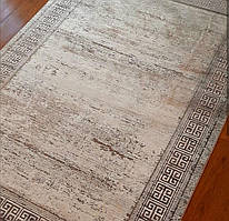 Гарний світлий кремовий килим у стилі версаче Versache з об'ємним стриженням візерунків із шовку