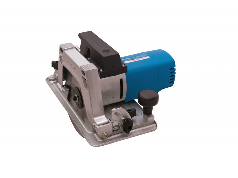 Циркулярна пила BauMaster CS-50200 з підключенням до пилососа