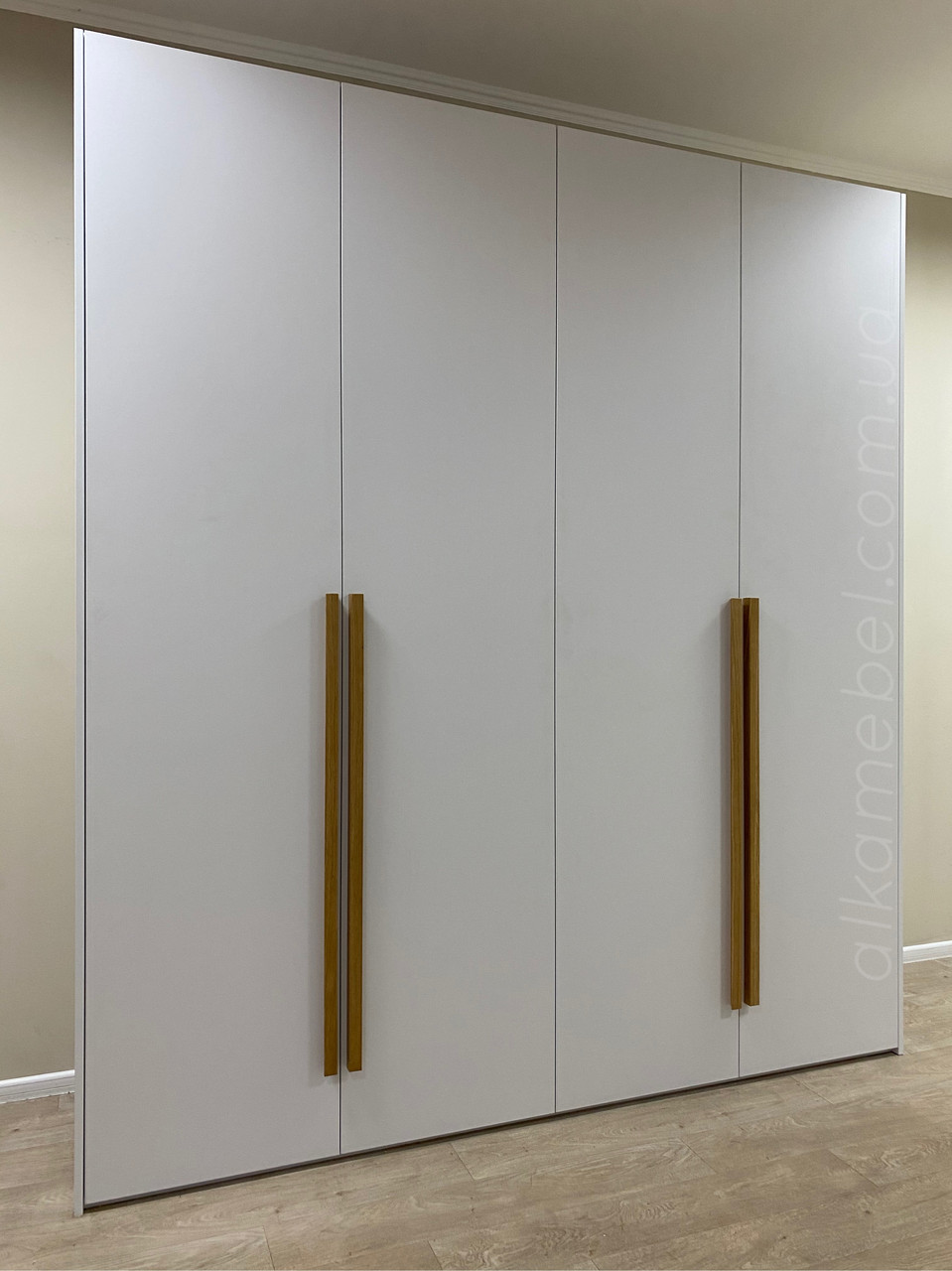 Шафа розстібна з фасадами дсп матова. Шафа без ручок. Шафа з ручками, фото 1