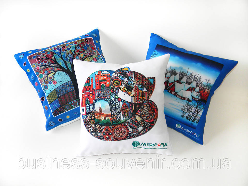 Новорічні декоративні подушки з логотипом