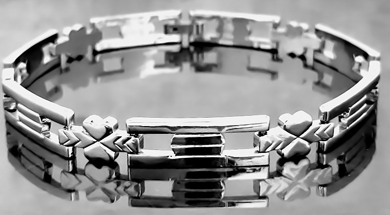 Браслет Аthena зі сталі. Родій. Довжина: 20,5 см. Ширина: 7 мм.