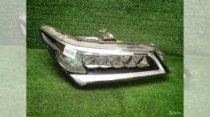 Фара передня права Acura MDX YD3 Акура МДХ 3 33100TZ5H01 з жовтим поворотником