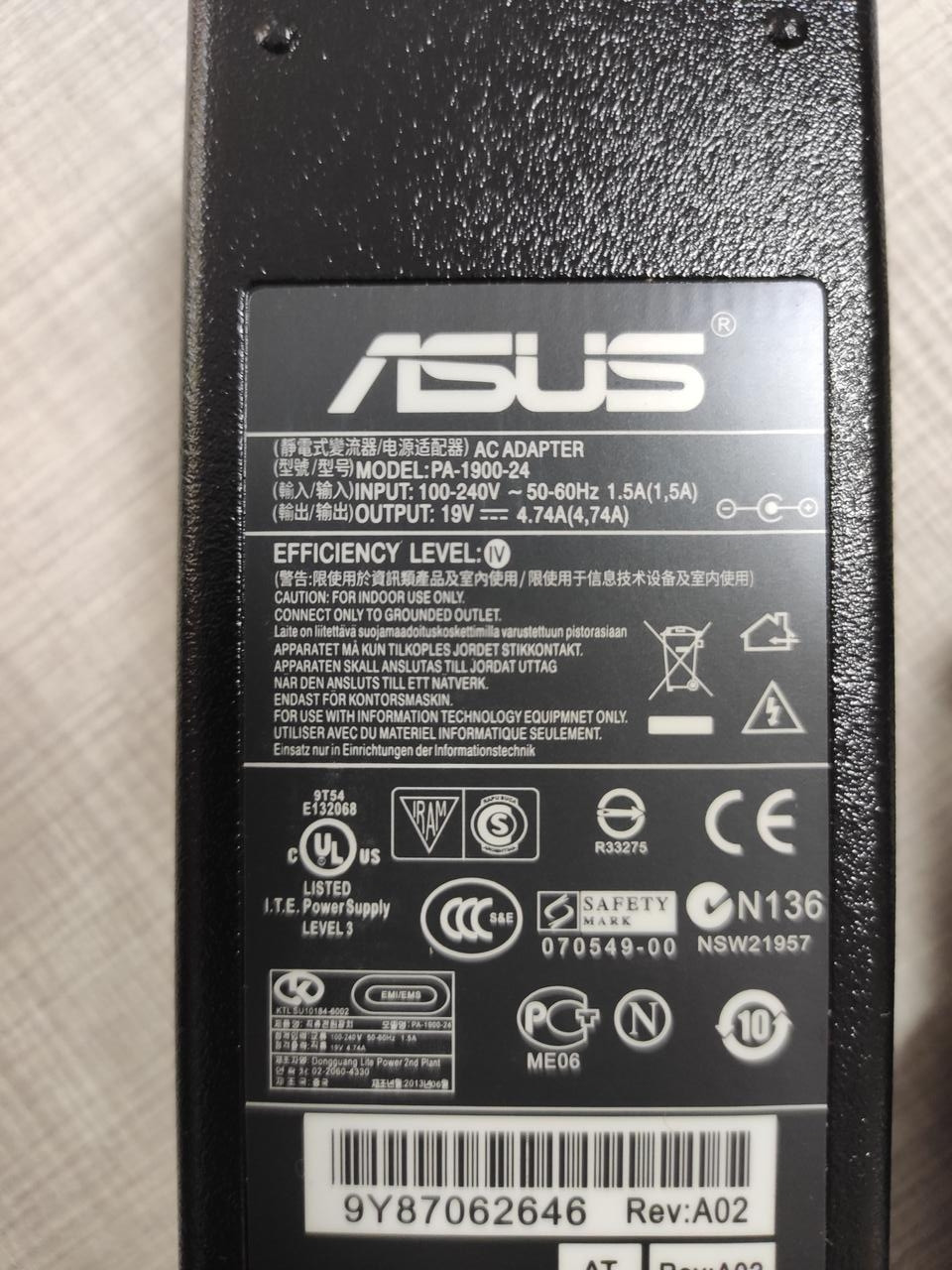 Блок живлення для ноутбука ASUS 19V, 4.74 A, 90W, 5.5*2.5 мм, 3 hole, L-образний роз'єм, black