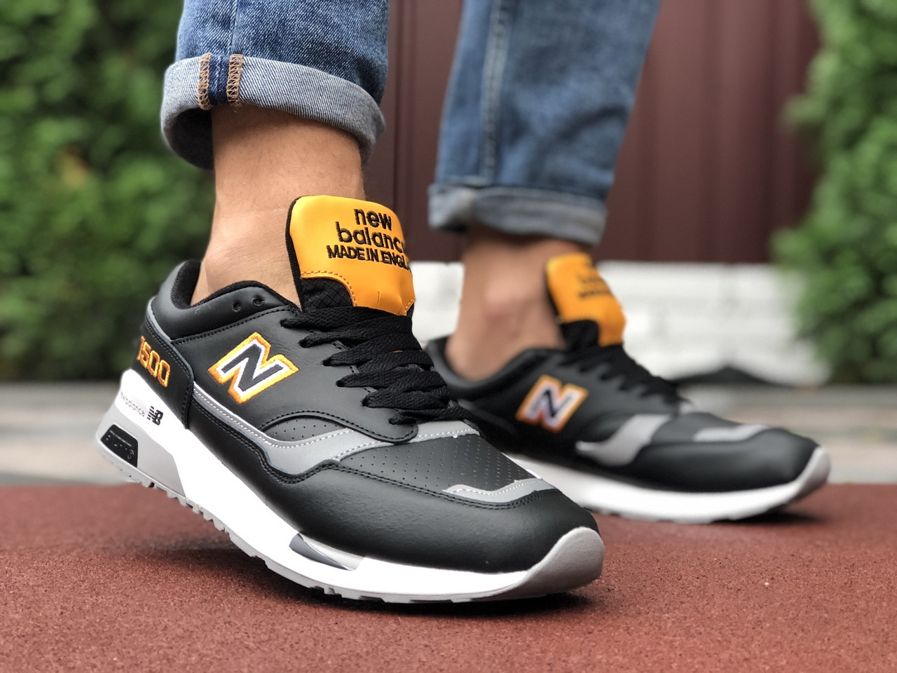 Кросівки чоловічі New Balance 1500 шкіряні демісезонні чорні з жовтим