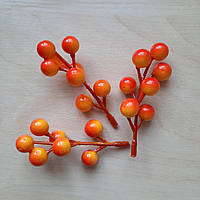Ветка с желто оранжевыми ягодами 1.4 см длина 10 см упаковка 25 шт