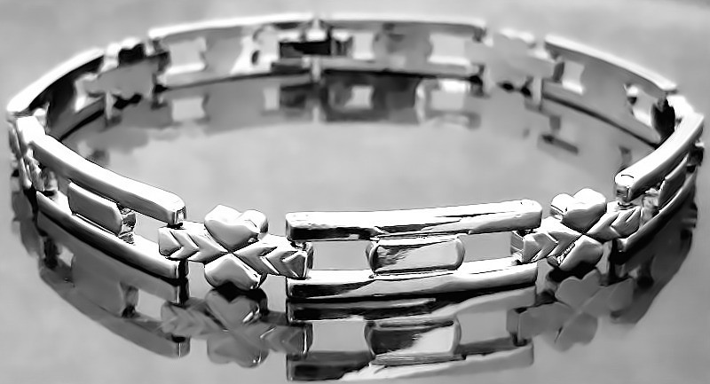 Браслет Аthena зі сталі. Родій. Довжина: 20,5 см. Ширина: 7 мм.