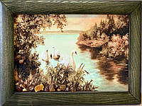 Картина пейзаж из янтаря "Лебеди " 20x30 см