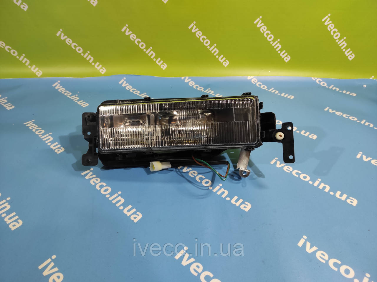 Фара протитуманна права MAN F2000 94R права 91162CNT MAN 81251016338